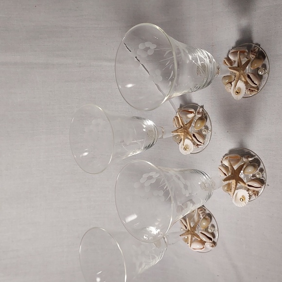 Handmade Shell Art Cognac Glasses Set of 4 Etched Glasses - Picture 7 of 9